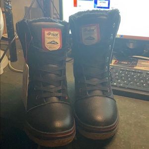 Pajar Canadian men’s boot size10-10.5. Brand new